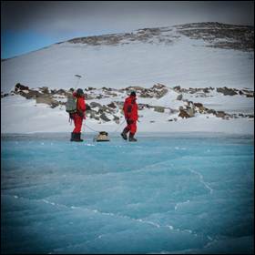 Indagine georadar in un lago perennemente ghiacciato in Antartide